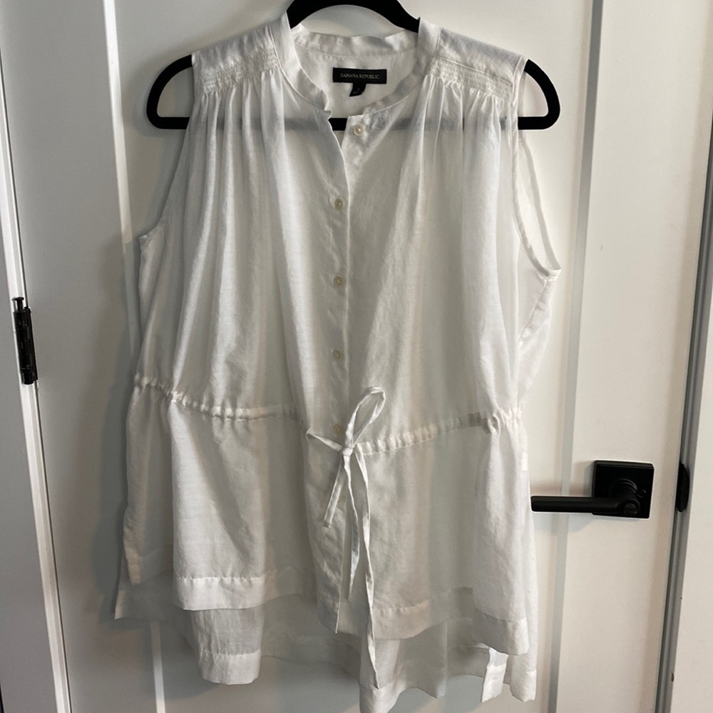 Banana Republic White Sheer Button Front Tunic
